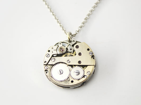 Collana con meccanismo di orologio d'epoca art.436